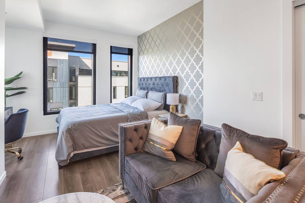 Photo of Bedroom in Uptown Oakland