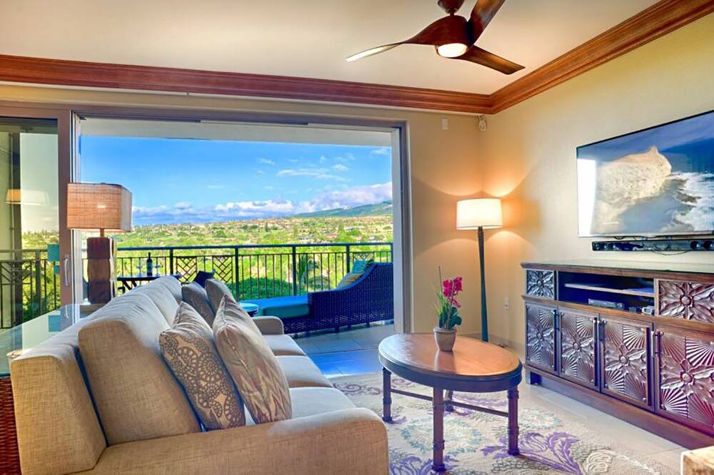 Photo of Livingroom in Lahaina