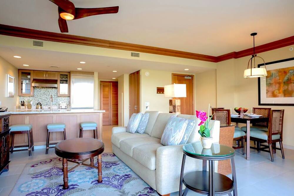 Photo of Livingroom in Lahaina