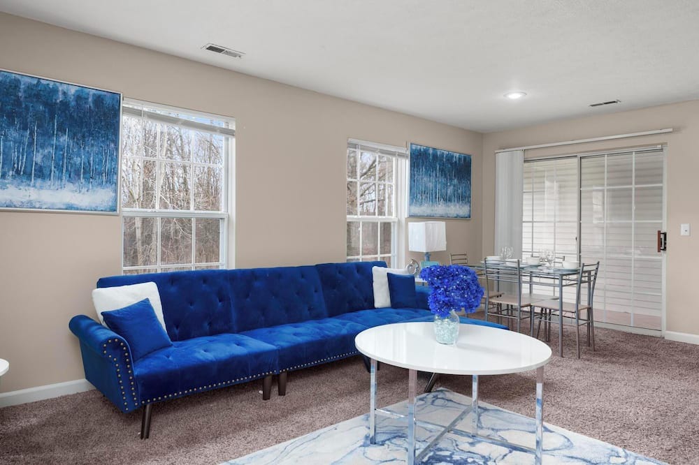 Photo of Livingroom in Easton