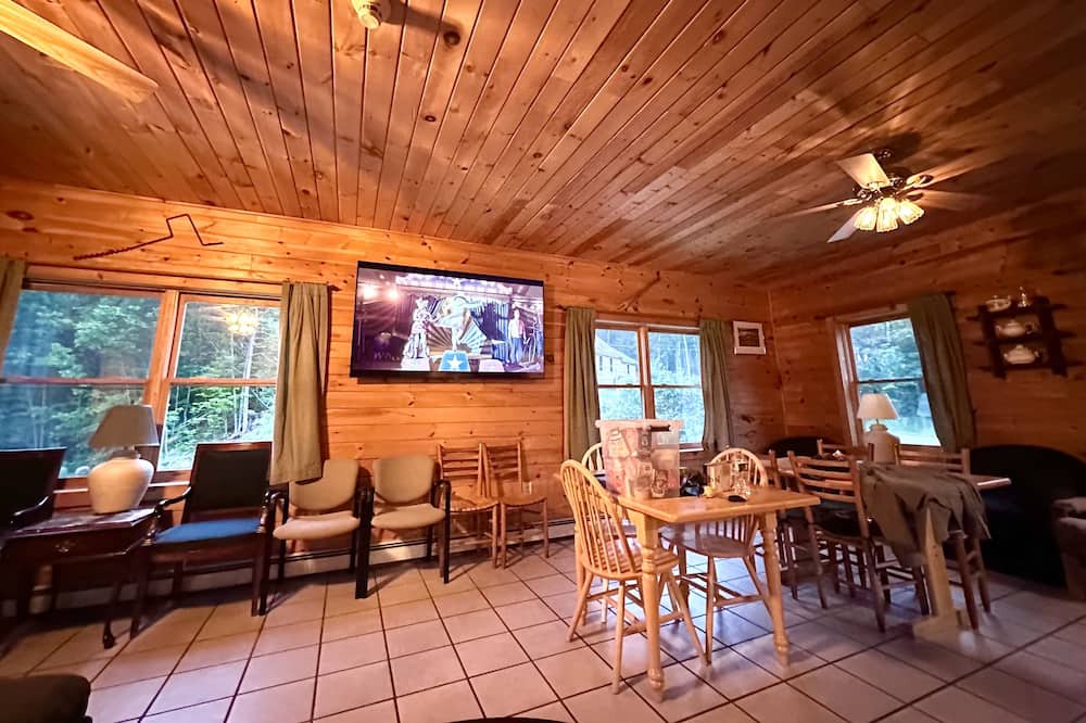 Photo of Livingroom in The Forks