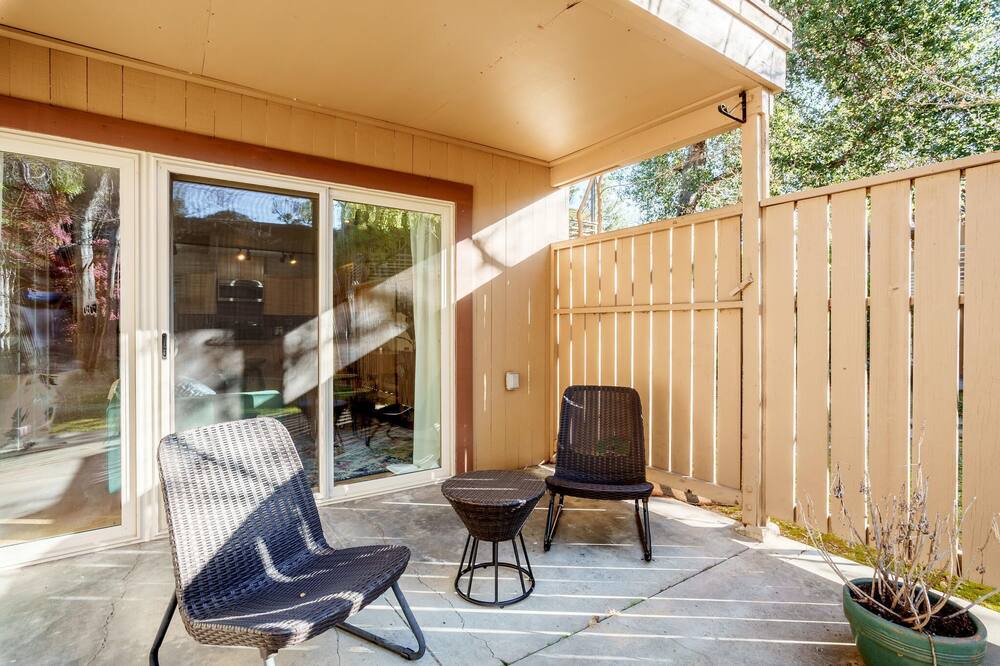 Photo of Outdoor in University South