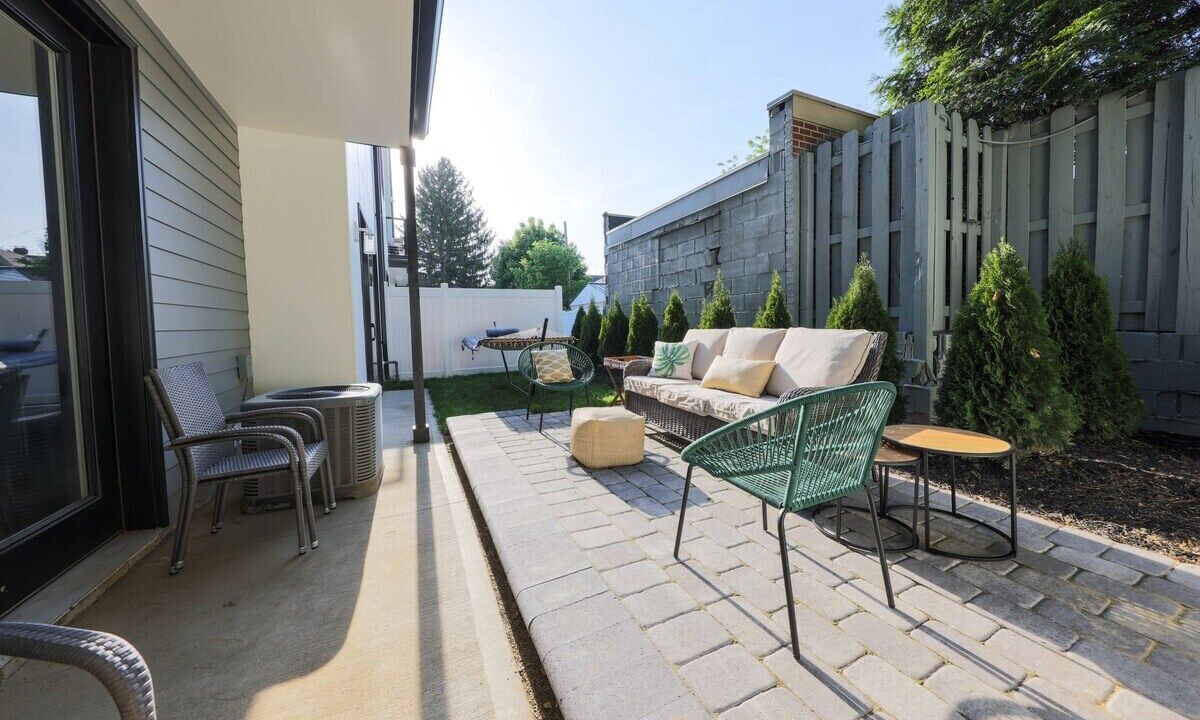 Photo of Patio Balcony in Merion Village