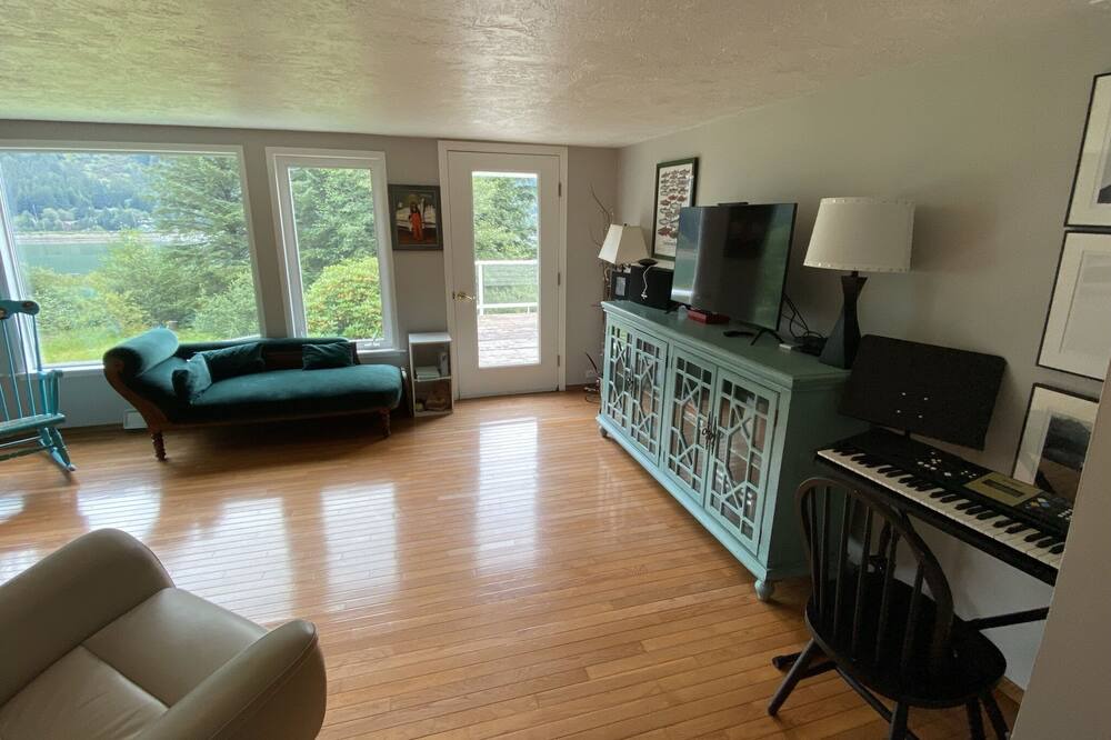 Photo of Bedroom in West Juneau