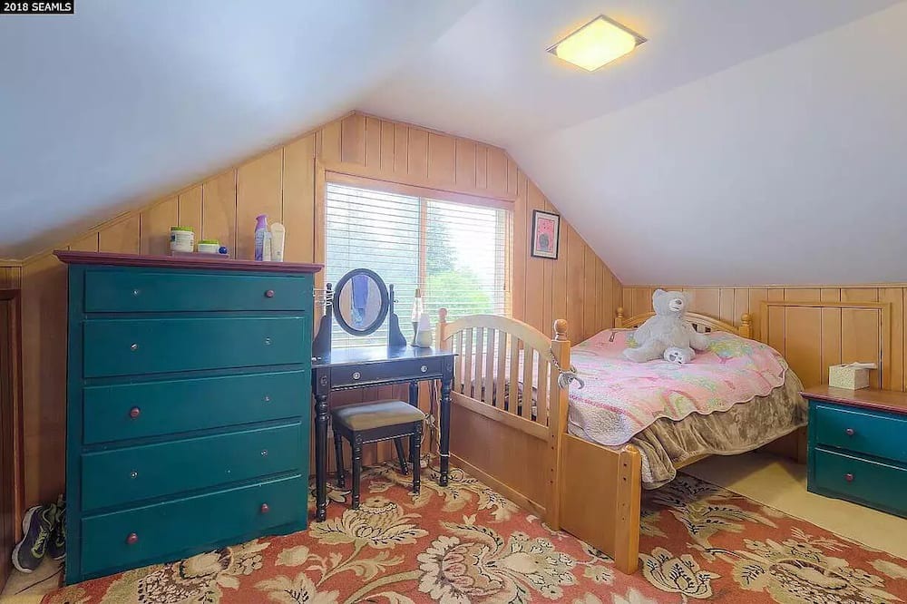 Photo of Bedroom in West Juneau