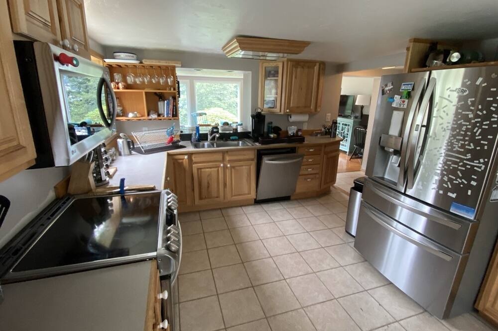 Photo of Kitchen in West Juneau