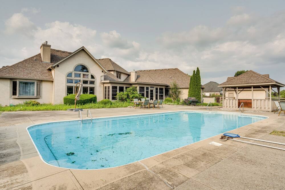 Photo of Outdoor in Grove City