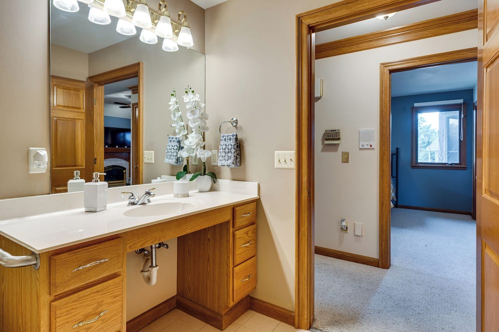 Photo of Bathroom in Grove City