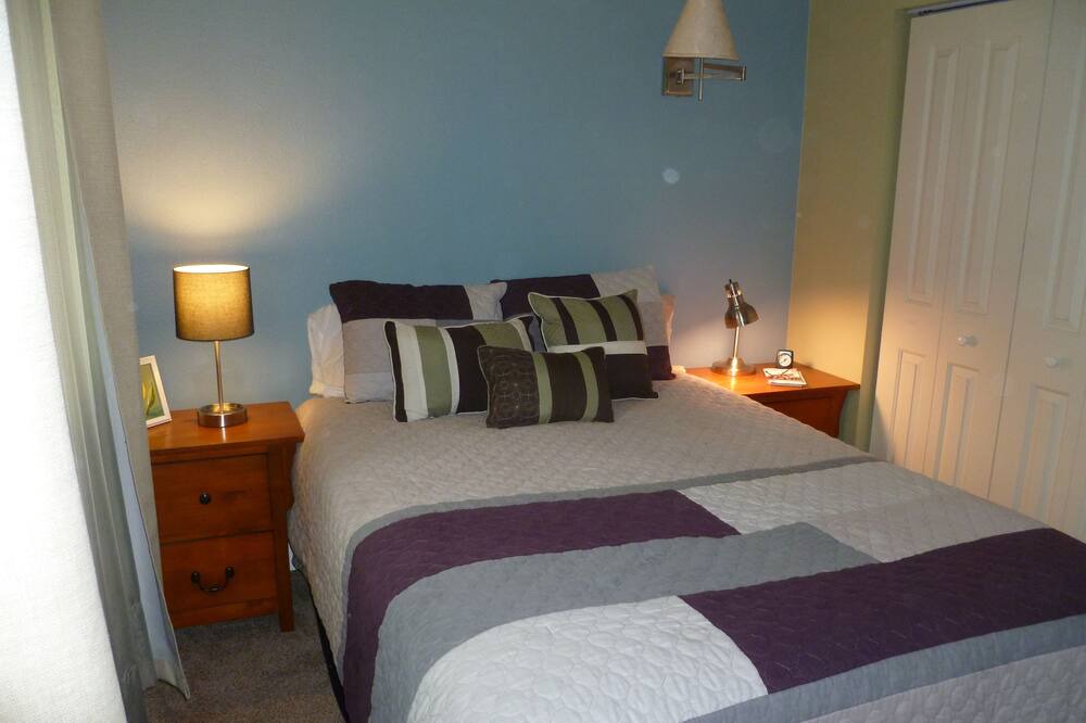 Photo of Bedroom in Northeast Anchorage
