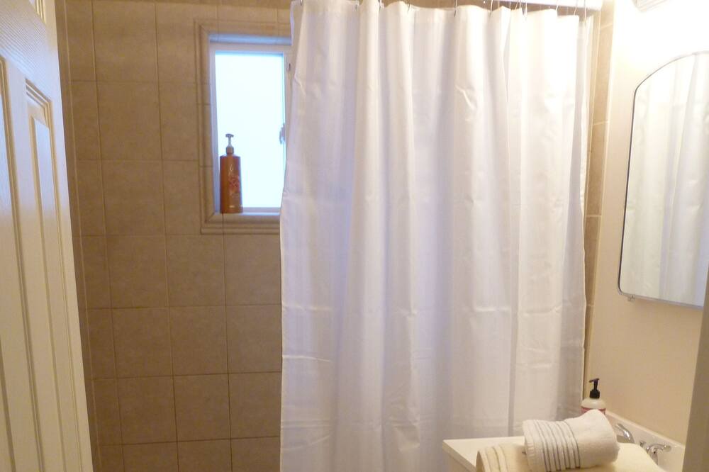 Photo of Bathroom in Fairview