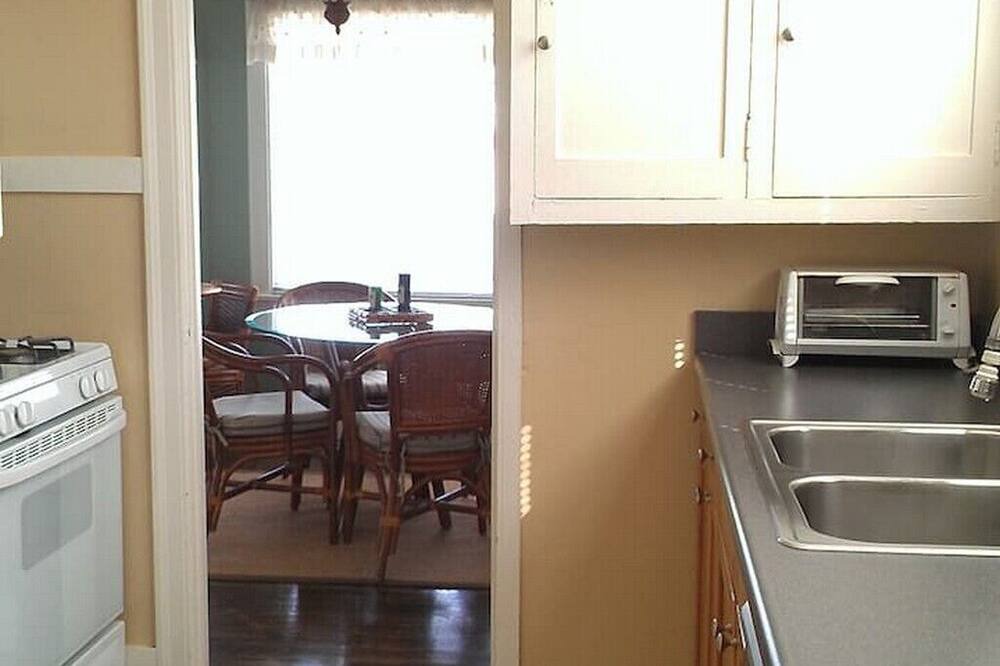 Photo of Bedroom in West Alameda