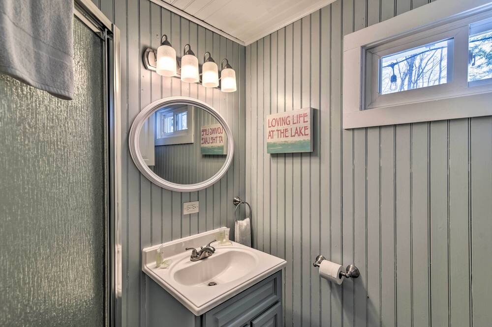 Photo of Bathroom in Northeast Somerset