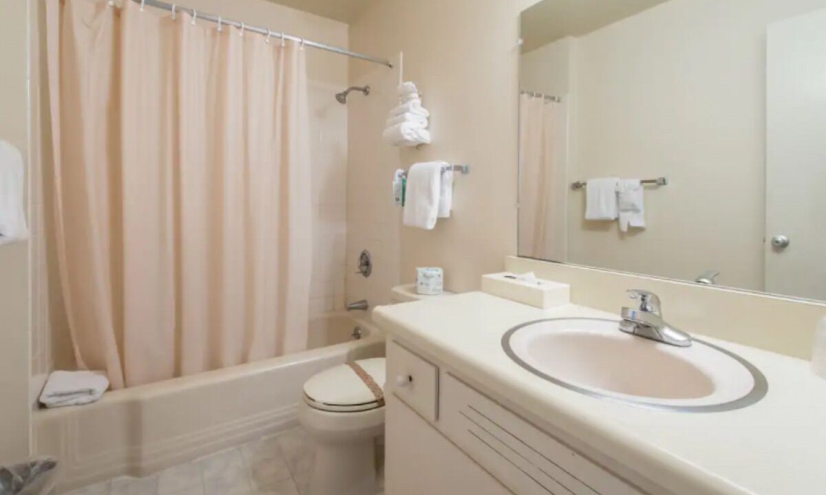 Photo of Bathroom in East End