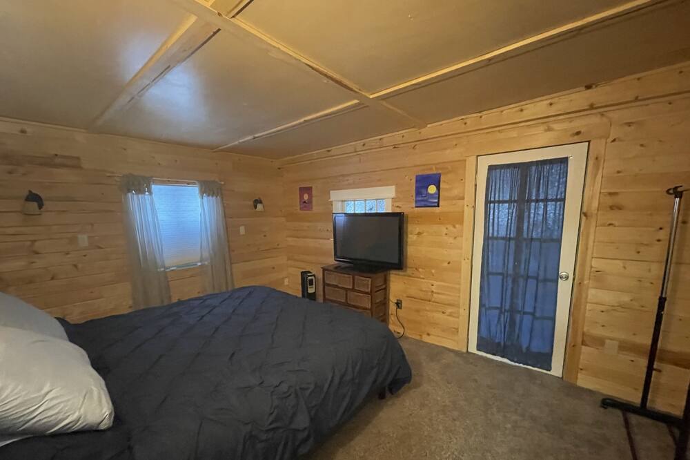 Photo of Bedroom in Diamond Ridge