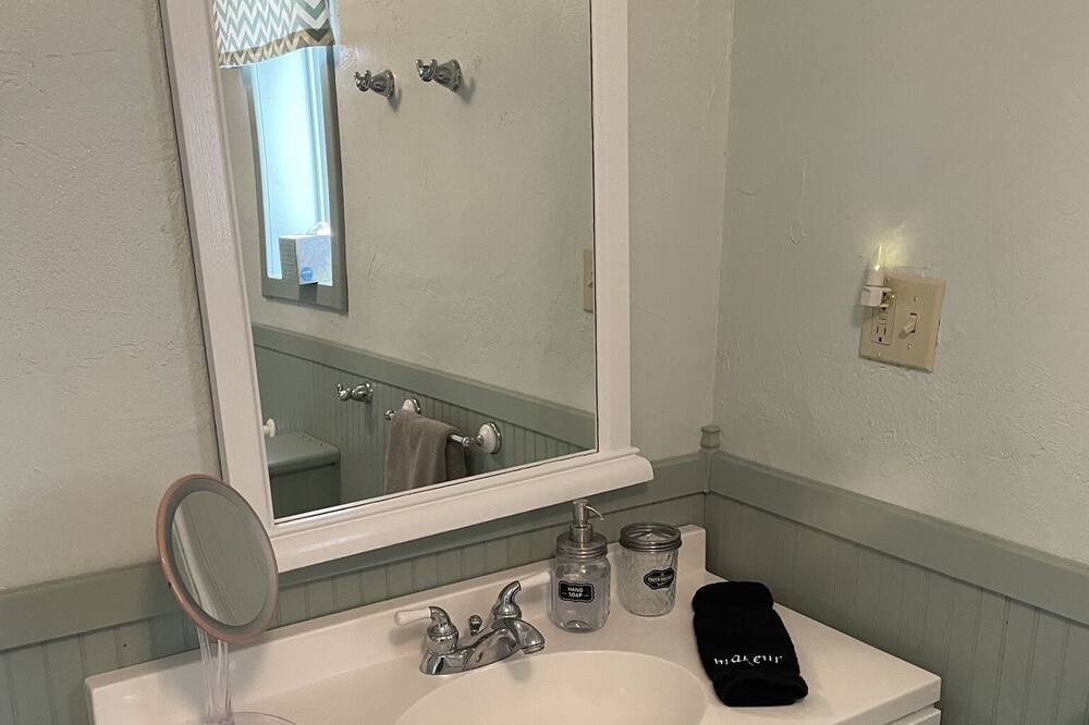 Photo of Bathroom in Diamond Ridge