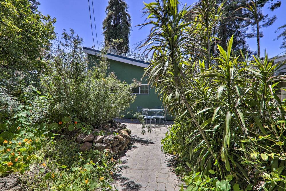 Photo of Outdoor in Oakland