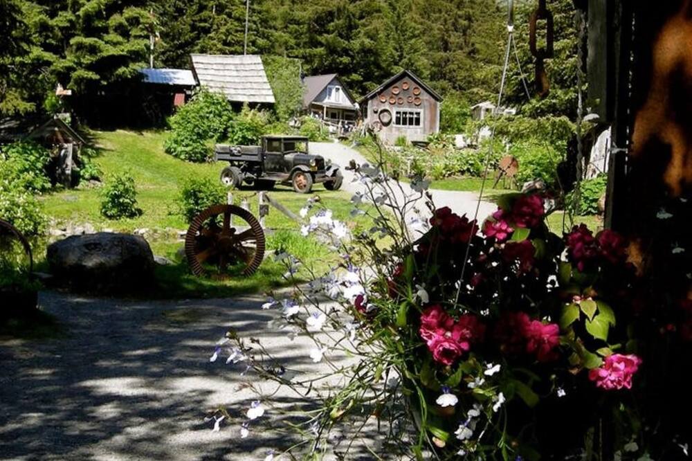 Photo of Others in Alyeska