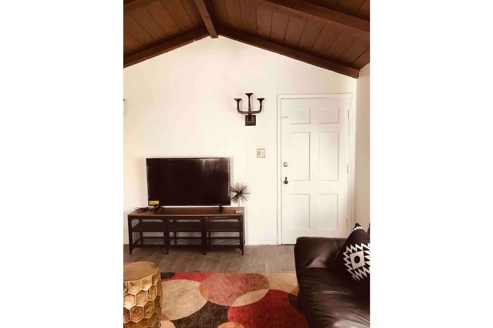 Photo of Bedroom in Upper Telegraph