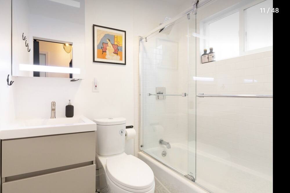 Photo of Bathroom in Ralph Bunche
