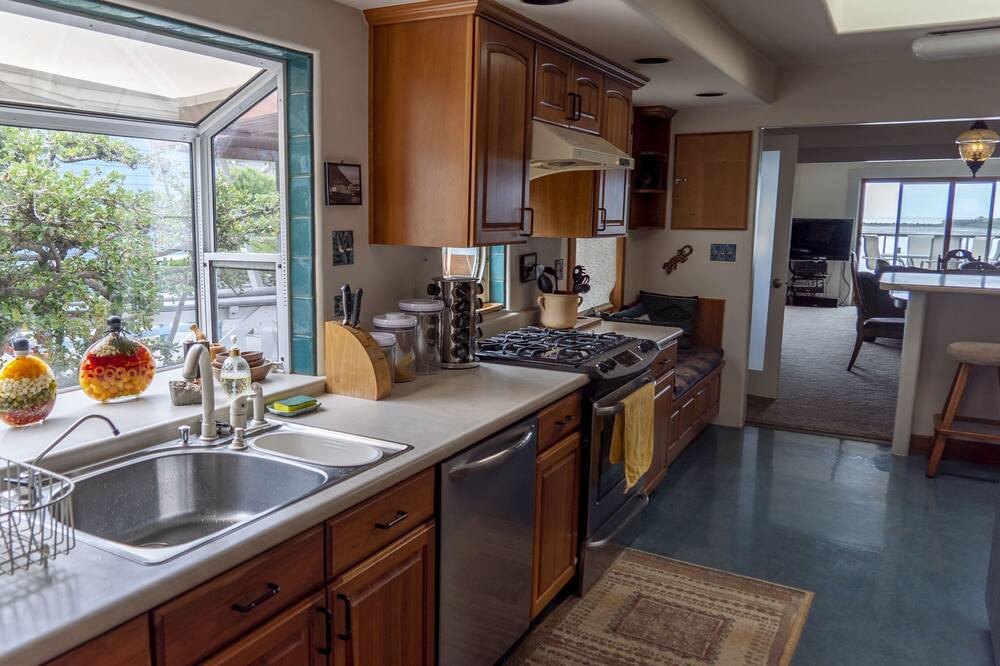 Photo of Kitchen in West Alameda
