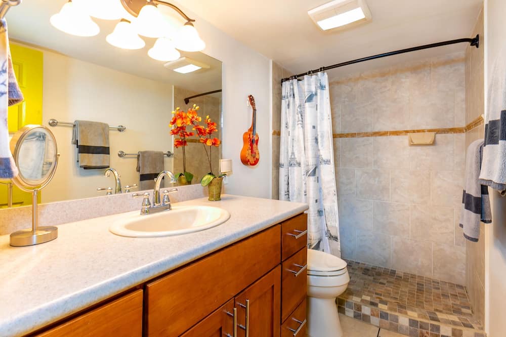 Photo of Bathroom in Kihei