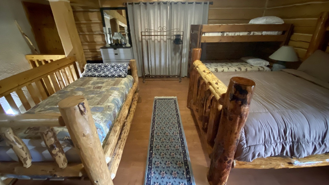 Photo of Bedroom in Kalifornsky