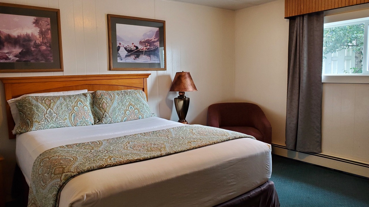 Photo of Bedroom in Delta Junction