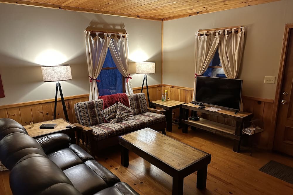 Photo of Livingroom in Spruce Pine
