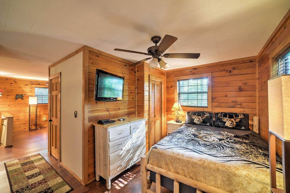 Photo of Bedroom in Ellijay