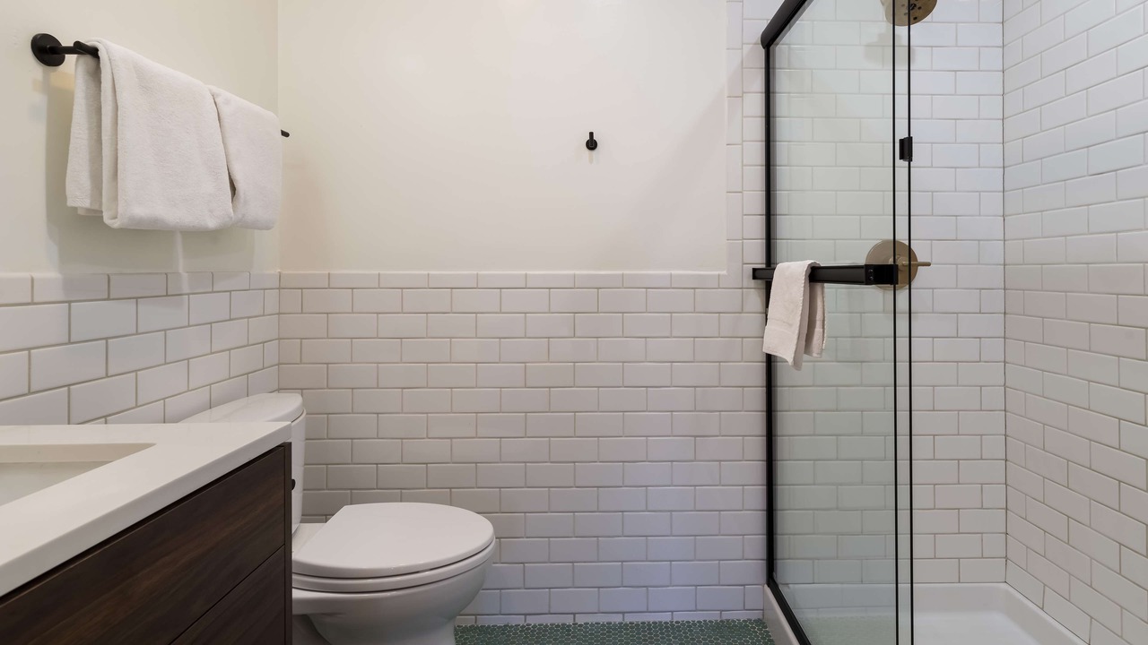 Photo of Bathroom in Piedmont Avenue
