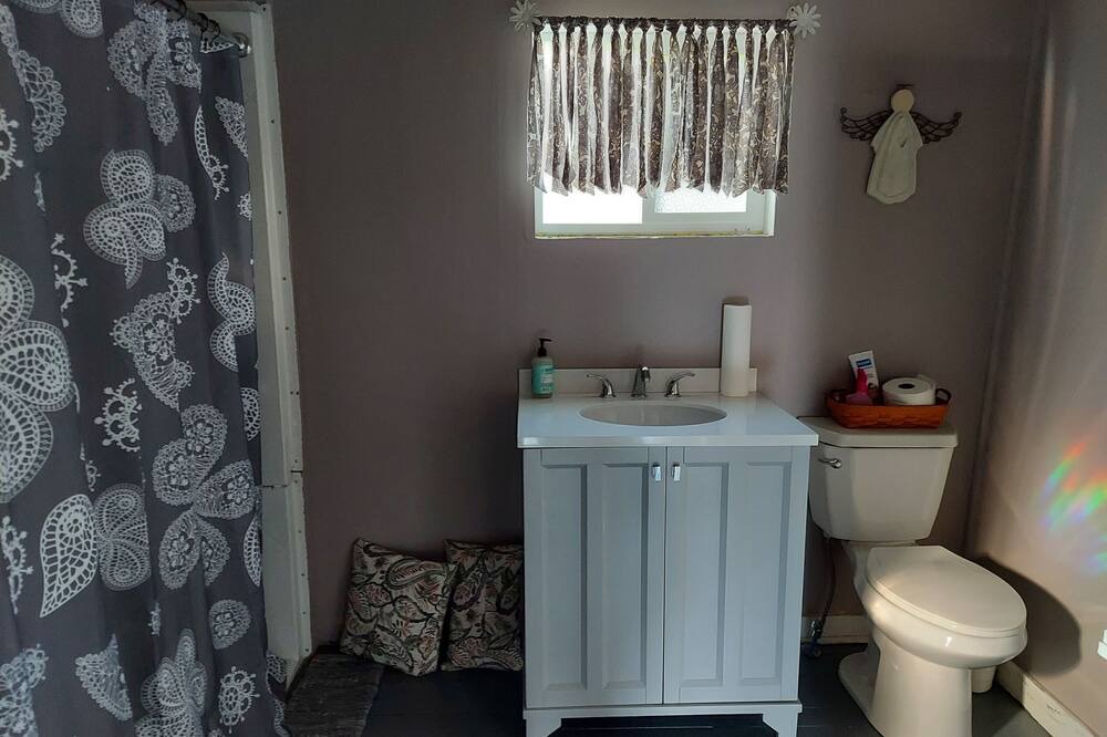 Photo of Bathroom in Sunbury
