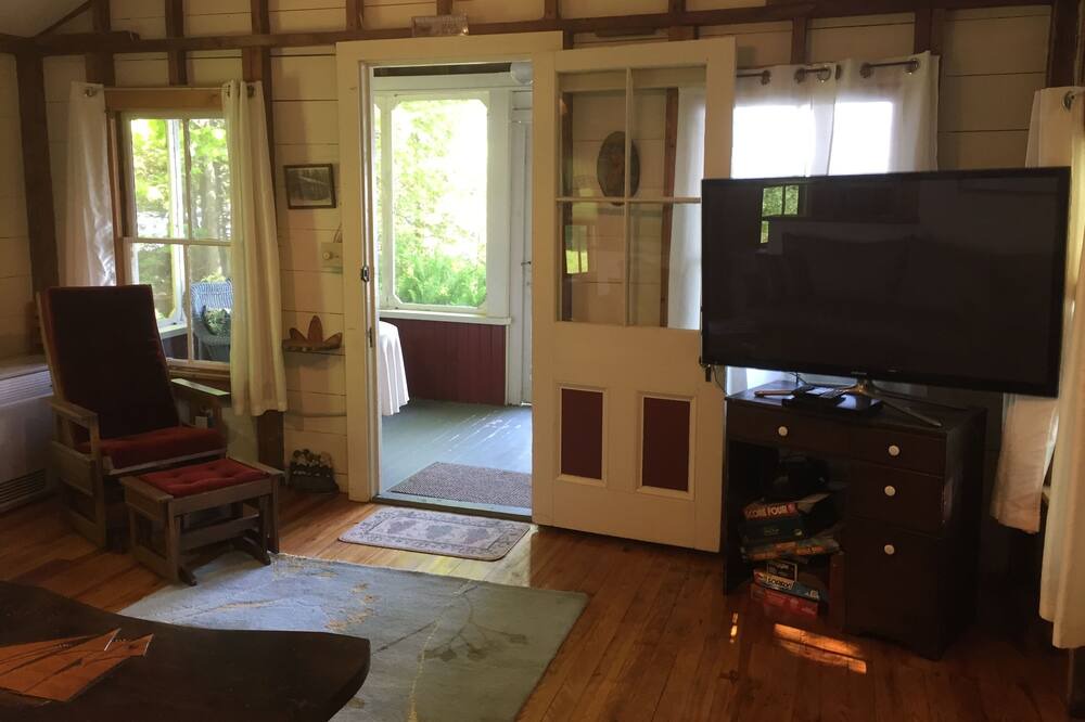 Photo of Livingroom in Newport