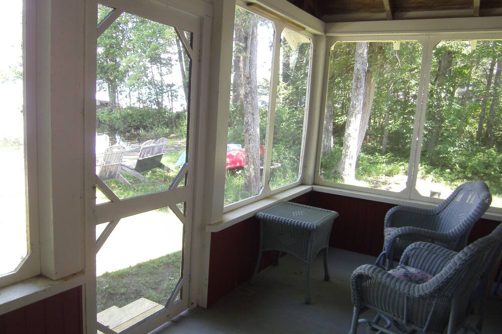 Photo of Livingroom in Newport
