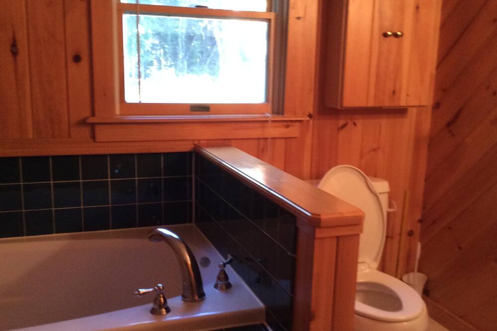 Photo of Bathroom in Rockwood