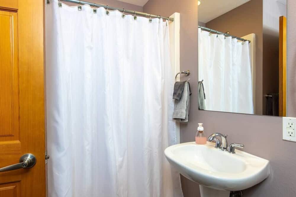 Photo of Bathroom in Homer