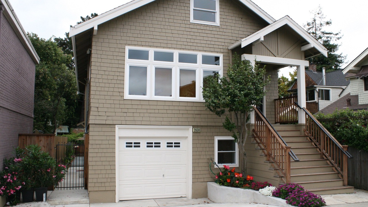 Photo of Outdoor in Elmwood
