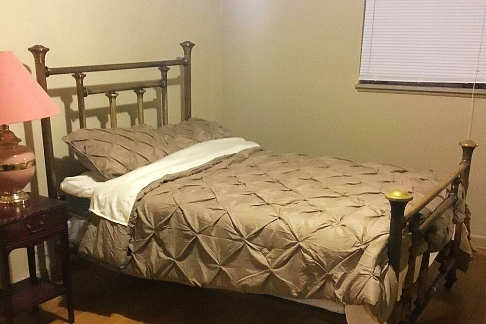 Photo of Bedroom in Upper Arlington