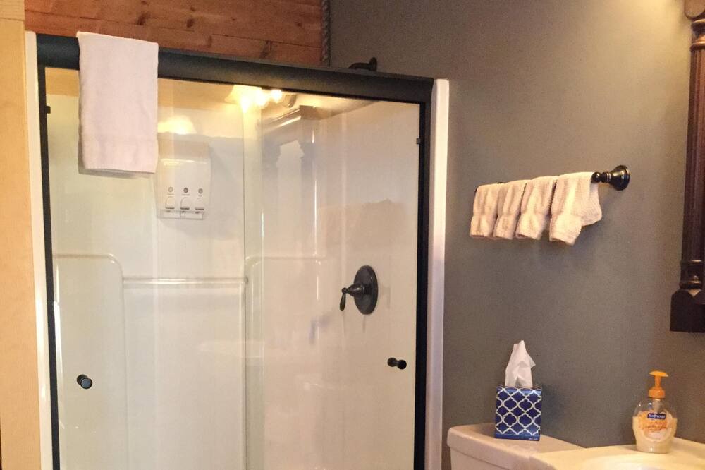 Photo of Bathroom in Primrose