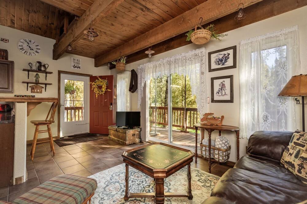 Photo of Bedroom in Fairbanks