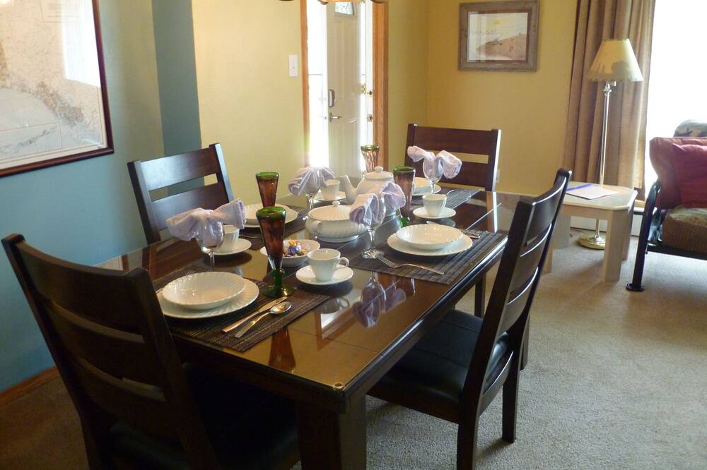 Photo of Kitchen in Northeast Anchorage