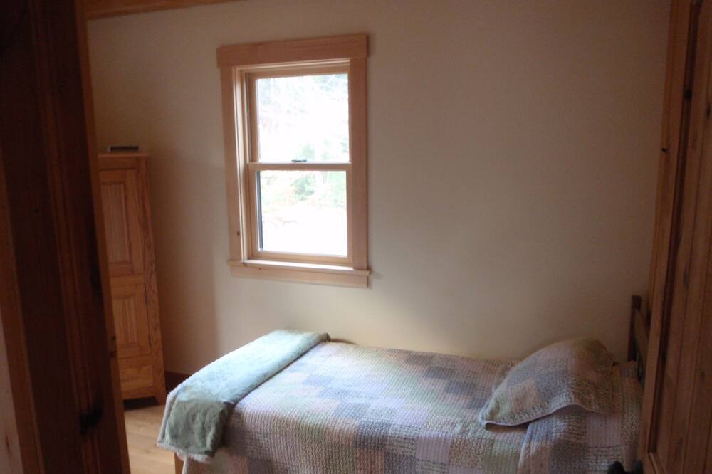 Photo of Bedroom in Bethel