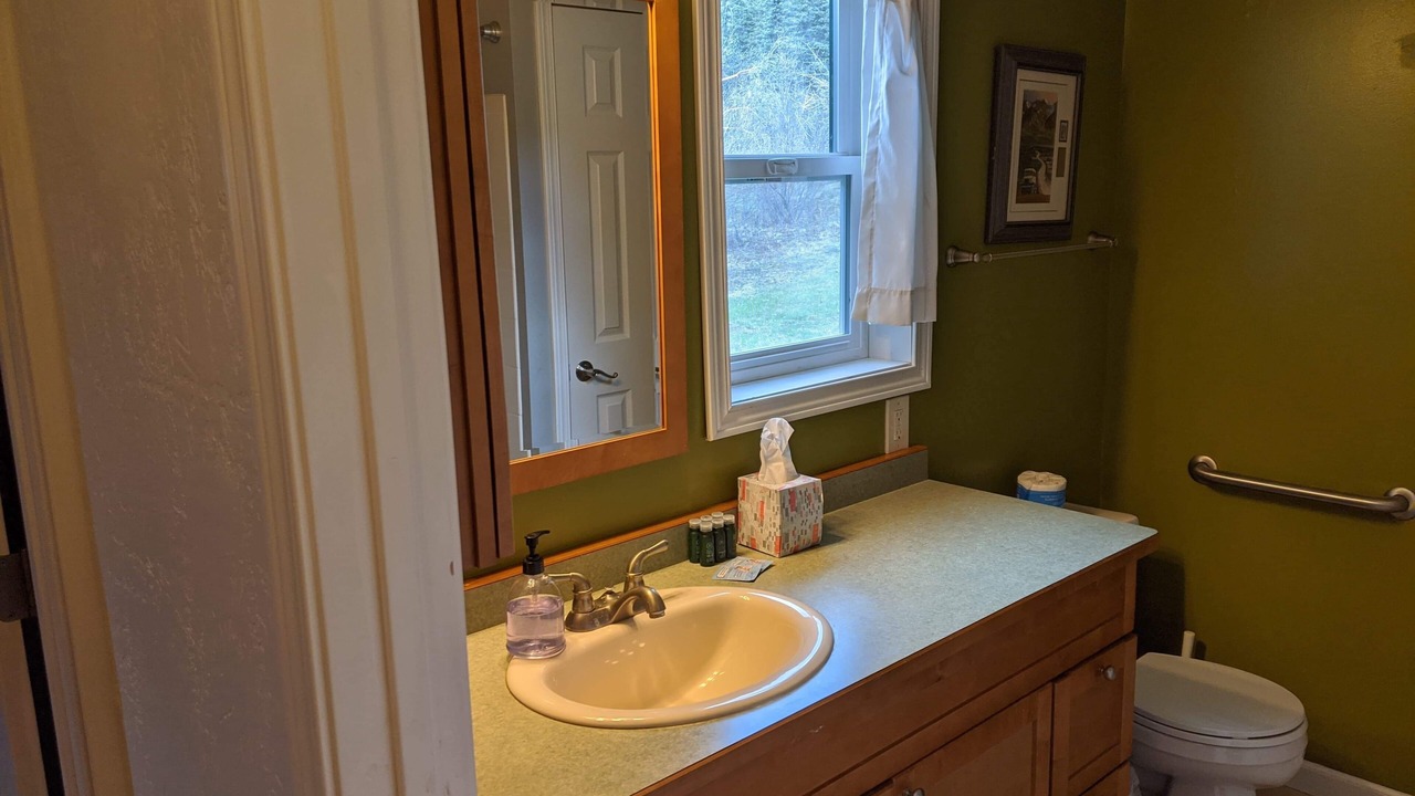 Photo of Bathroom in Glacier View