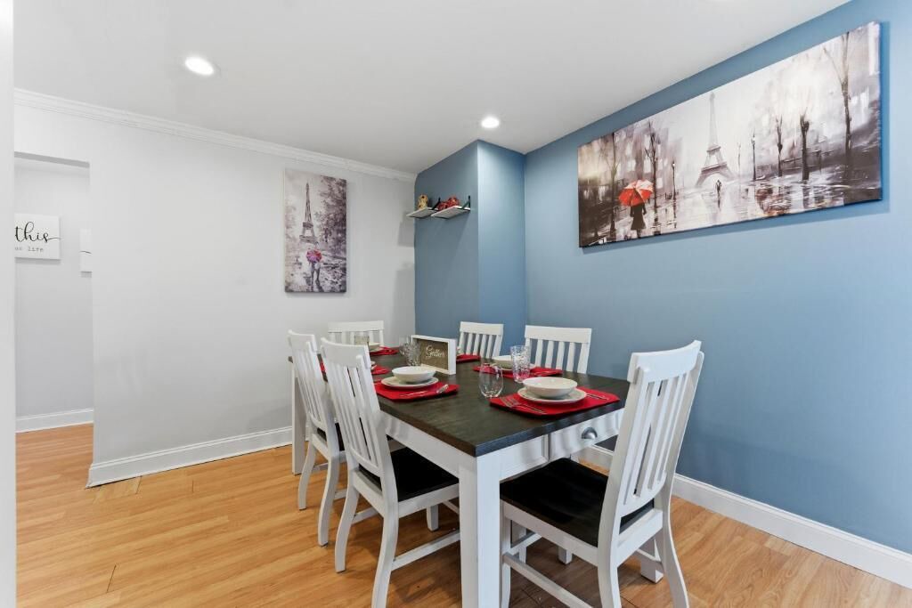 Photo of Livingroom in Downtown Atlanta