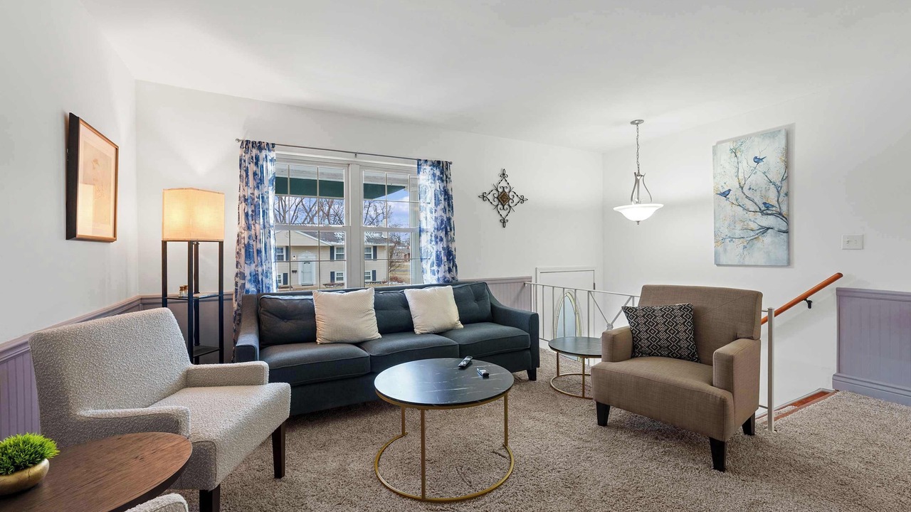 Photo of Livingroom in Royal Manor