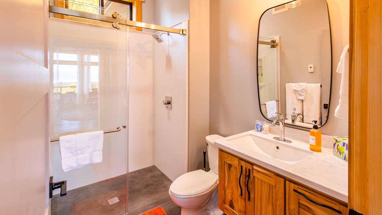 Photo of Bathroom in Homer