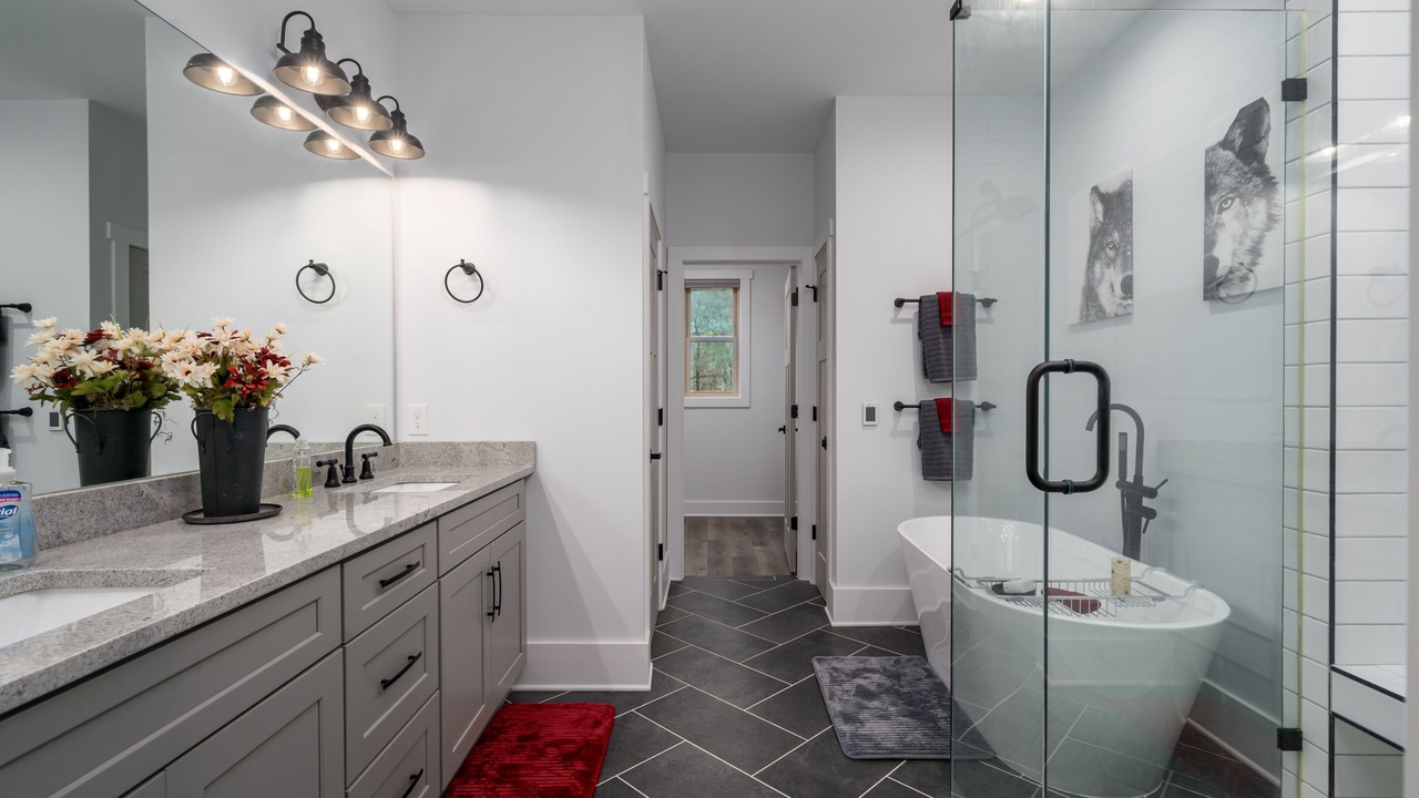 Photo of Bathroom in Ellijay