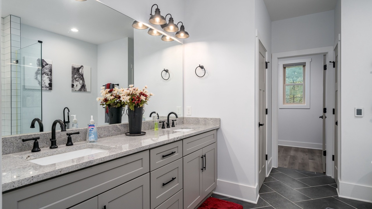 Photo of Bathroom in Ellijay