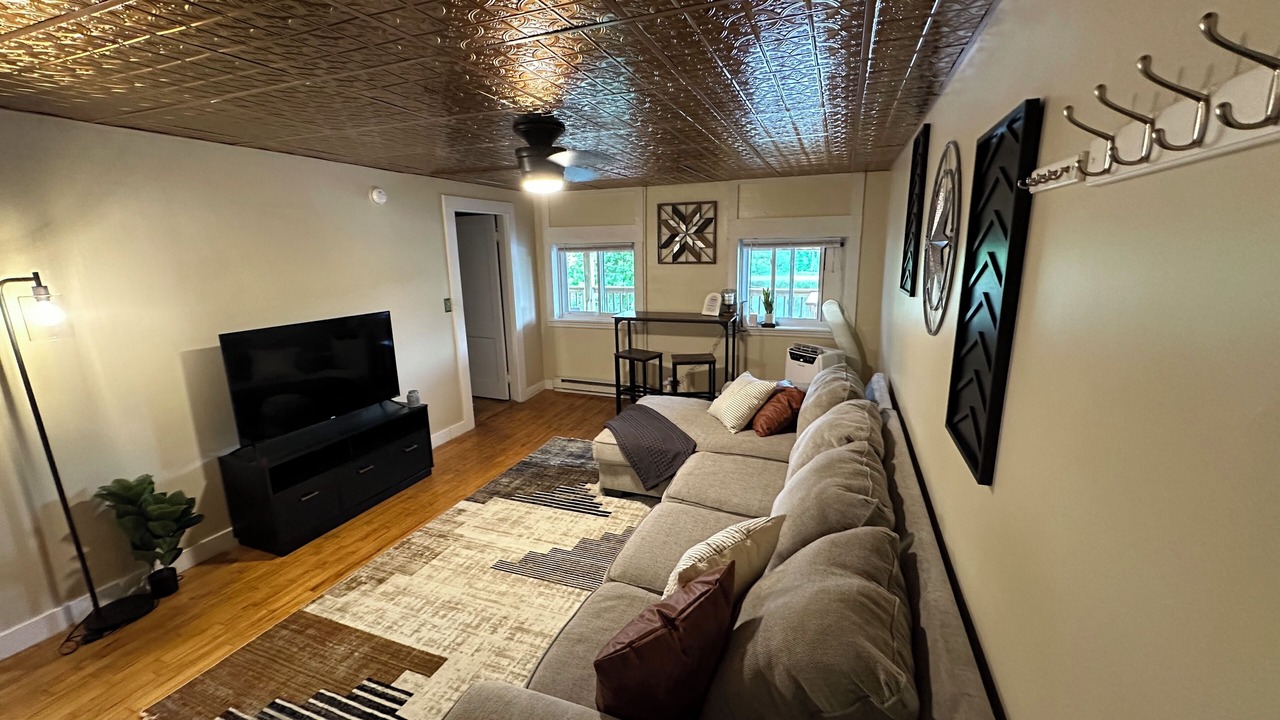 Photo of Livingroom in Hallowell