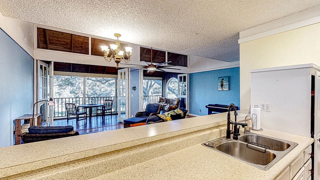 Photo of Kitchen in Maunaloa