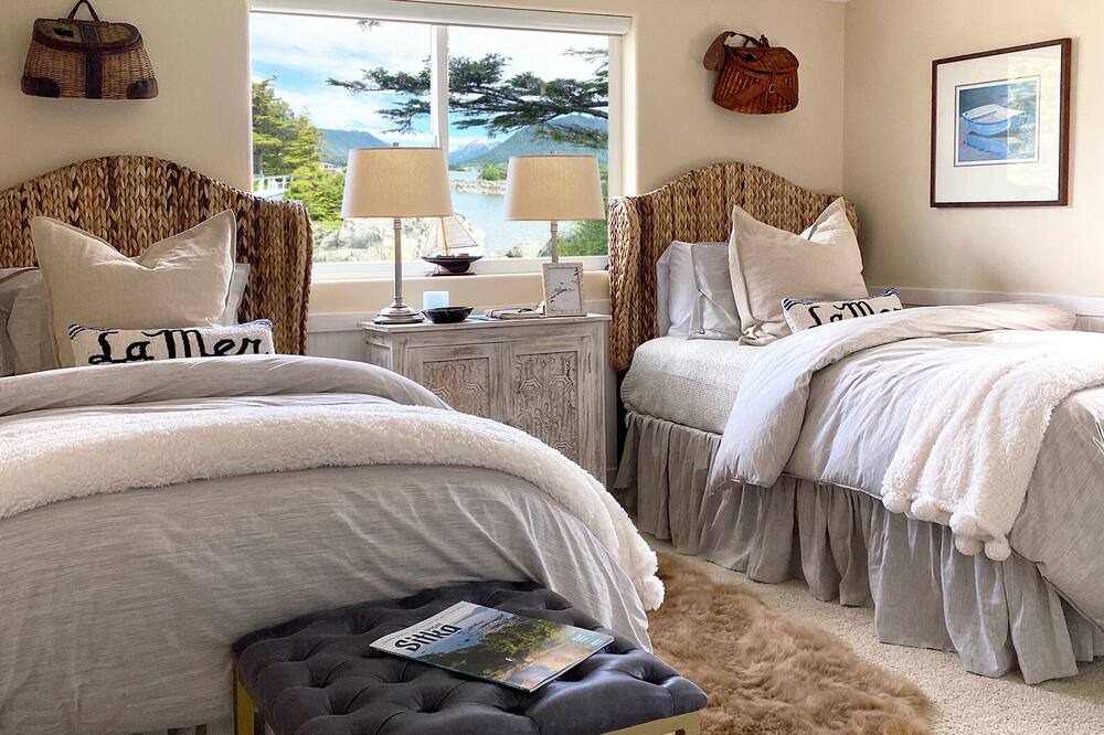 Photo of Bedroom in Sitka